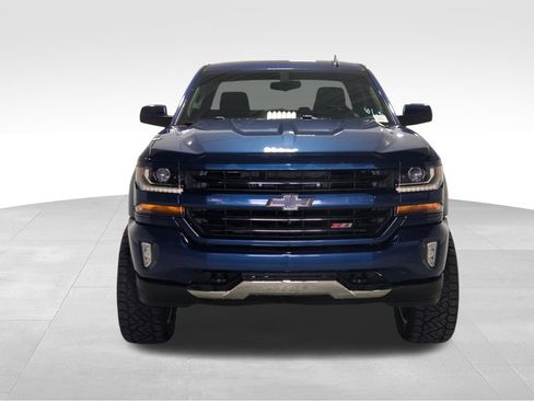 Used 2018 Chevrolet Silverado 1500 LT w/ All Star Edition AWD/4WD image 18