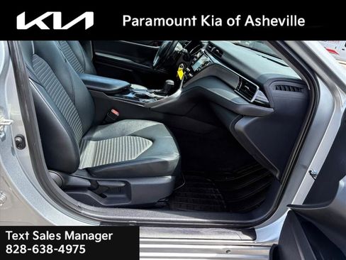 Used 2019 Toyota Camry SE FWD image 16