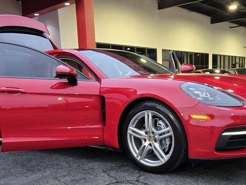 Used 2020 Porsche Panamera image 16