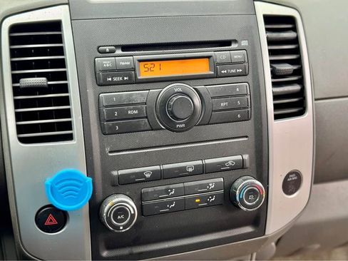 Used 2012 Nissan Frontier SV image 12