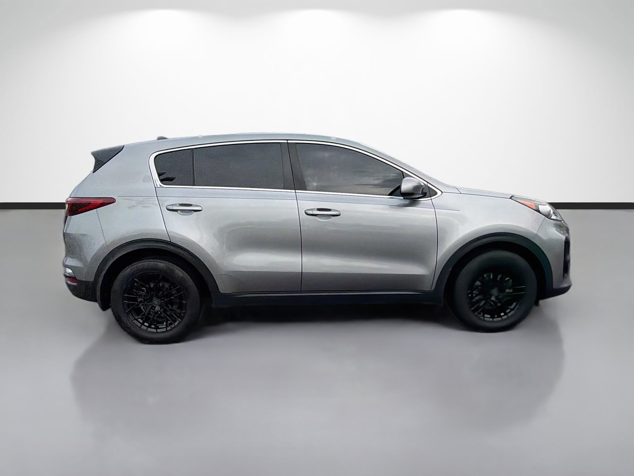 Used 2020 Kia Sportage LX FWD image 2
