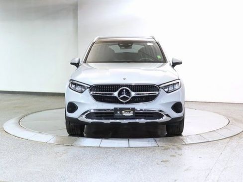 Used 2025 Mercedes-Benz GLC 300 4MATIC image 10