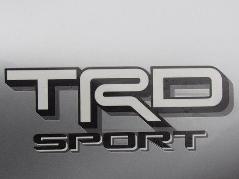 Used 2024 Toyota Tacoma TRD Sport image 9