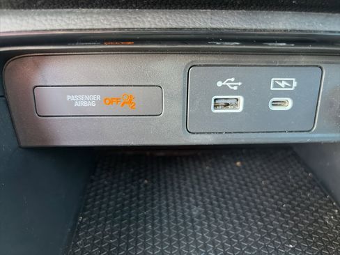 Certified 2025 Honda CR-V Sport image 13