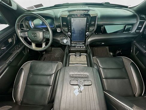 Used 2025 RAM 1500 Limited image 10