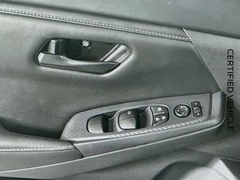Certified 2025 Nissan Sentra S FWD image 18