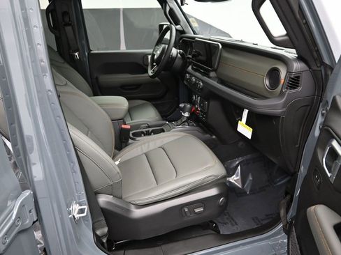 New 2026 Jeep Gladiator Mojave image 25