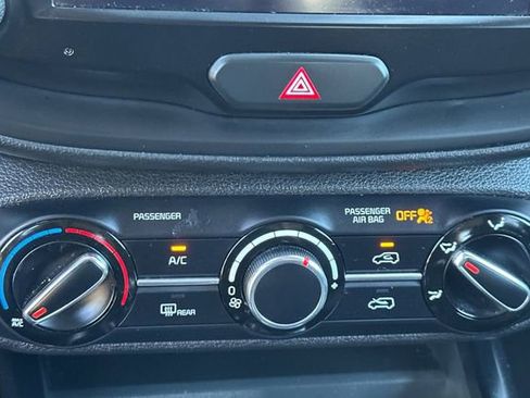 Used 2023 Kia Soul LX w/ LX Technology Package FWD image 22