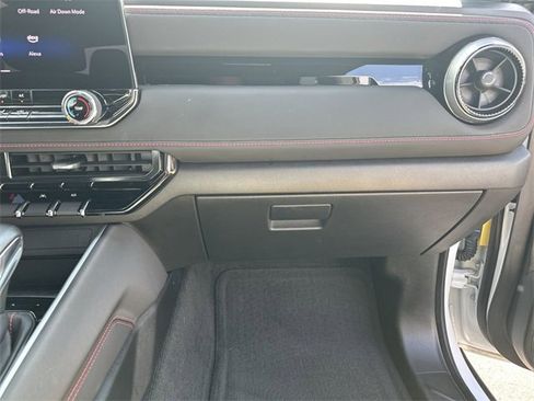 Used 2023 Chevrolet Colorado Z71 w/ Advanced Trailering Package image 27