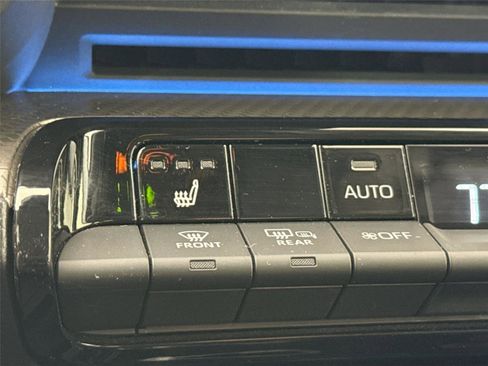 Certified 2024 Toyota Prius XLE image 8