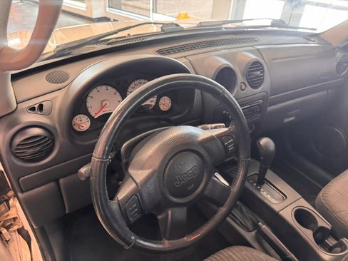 Used 2003 Jeep Liberty Sport AWD/4WD image 15