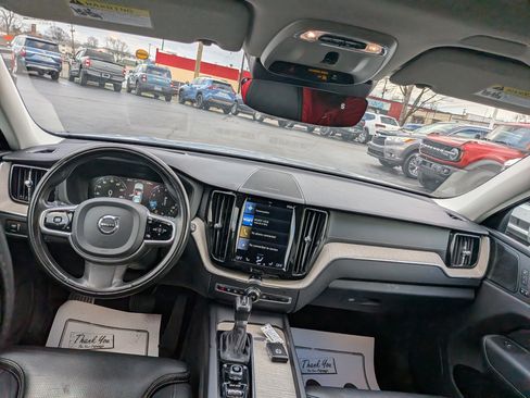 Used 2021 Volvo XC60 T6 Inscription w/ Protection Package Premier image 14