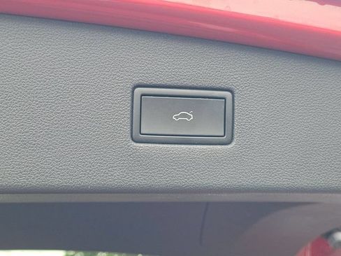 Certified 2024 Volkswagen Tiguan SE w/ Panoramic Sunroof Package FWD image 13