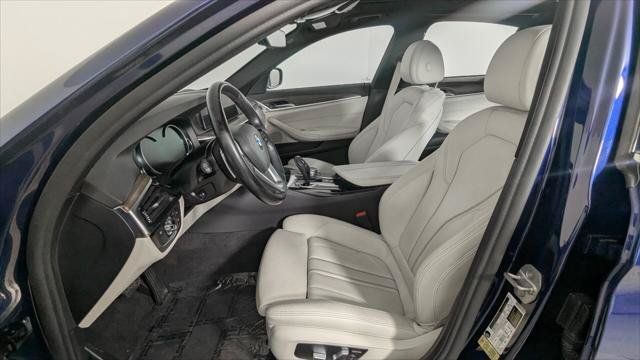 Used 2018 BMW 540i w/ Premium Package RWD image 11