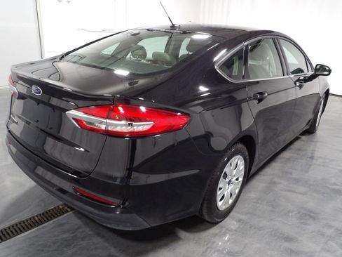 Used 2019 Ford Fusion S FWD image 4