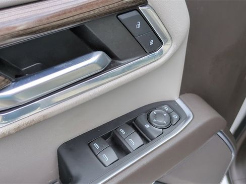 Used 2022 Chevrolet Silverado 1500 LT image 13