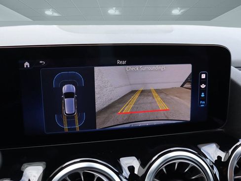 Certified 2025 Mercedes-Benz GLA 250 image 40