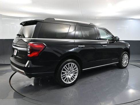 Used 2024 Ford Expedition Platinum AWD/4WD image 6
