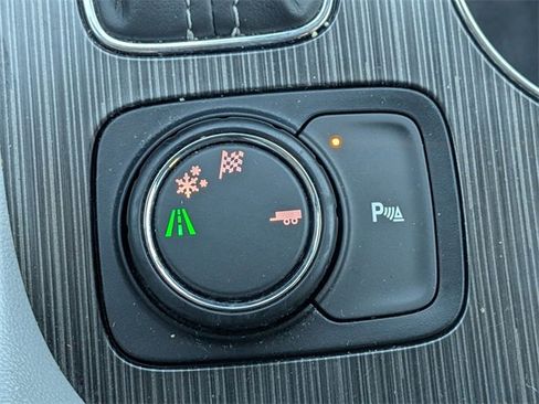 Used 2019 GMC Acadia SLT image 24