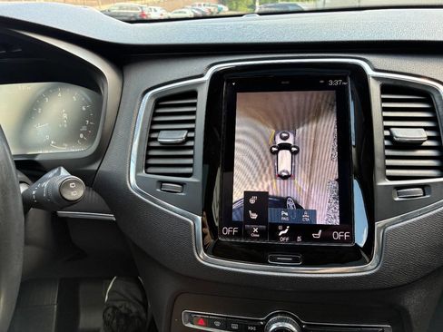 Used 2020 Volvo XC90 T6 Momentum image 26