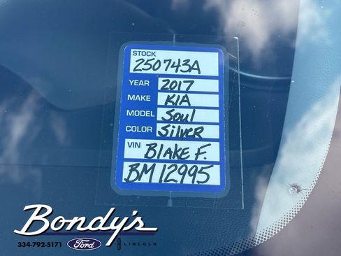 Used 2017 Kia Soul image 25