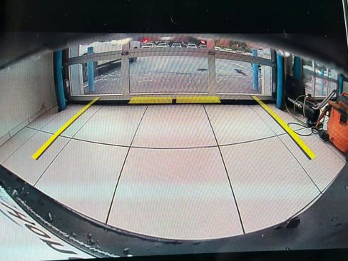 Used 2022 Volvo XC40 T5 Inscription w/ Climate Package image 22