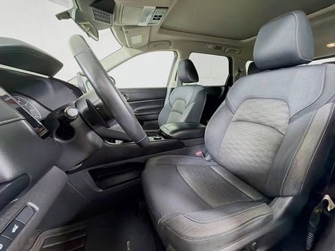 Certified 2023 Nissan Pathfinder SV w/ SV Premium Package AWD/4WD image 22