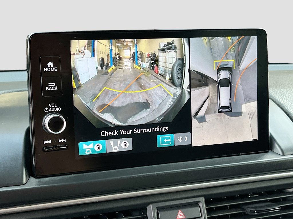 Used 2025 Honda Pilot Elite image 14