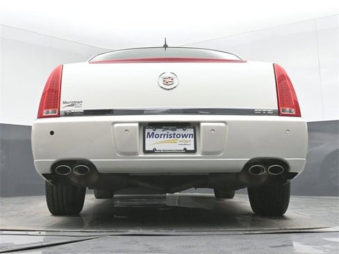 Used 2008 Cadillac DTS w/ Sun And Sound Package image 47