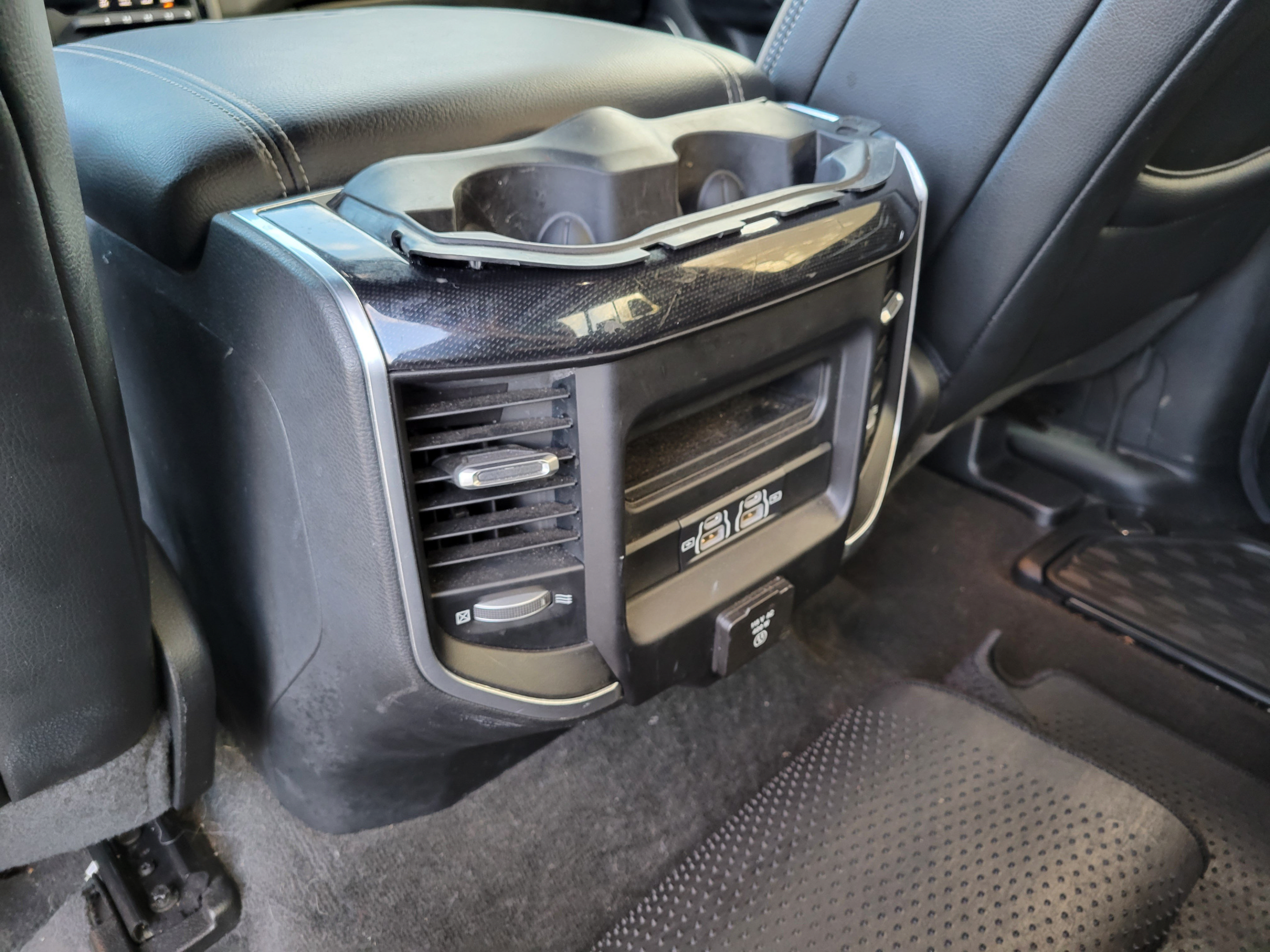 Used 2021 RAM 1500 Laramie w/ Sport Appearance Package AWD/4WD image 11