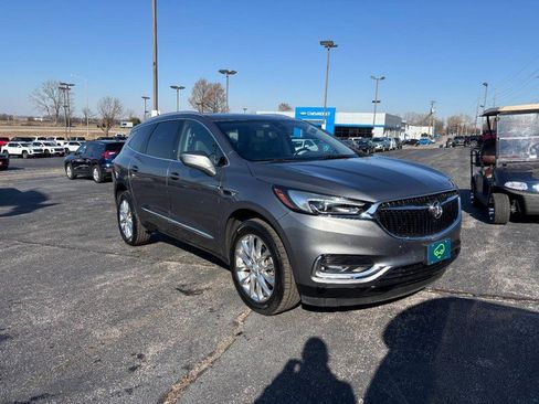Used 2019 Buick Enclave Premium w/ Experience Buick Package image 7