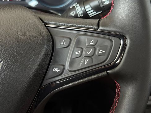 Used 2024 Chevrolet Equinox RS FWD image 30