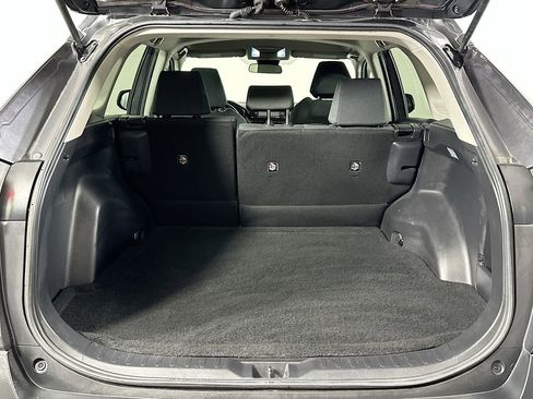 Used 2021 Toyota RAV4 LE image 16