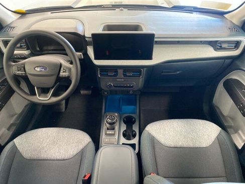 New 2025 Ford Maverick XLT image 10