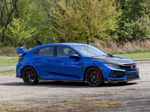 Used 2018 Honda Civic Type R image 3