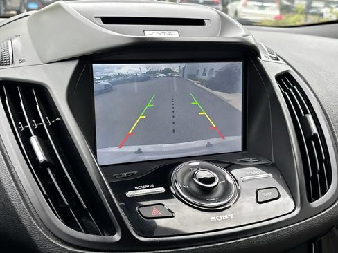 Used 2017 Ford Escape Titanium w/ Equipment Group 301A FWD image 21