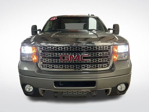 Used 2013 GMC Sierra 2500 Denali w/ Suspension Package, Off-Road image 11