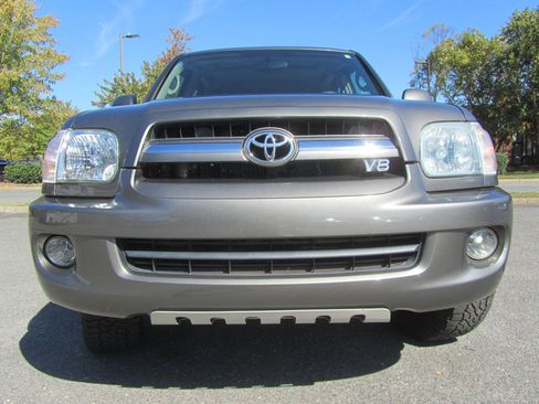 Used 2006 Toyota Sequoia SR5 image 5