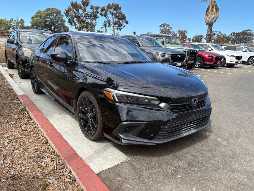 Used 2023 Honda Civic Sport image 4