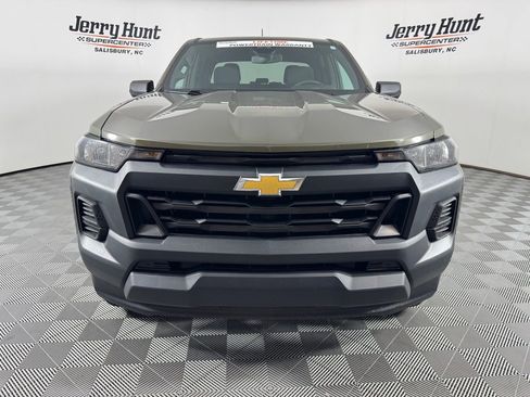 Used 2023 Chevrolet Colorado W/T RWD image 5