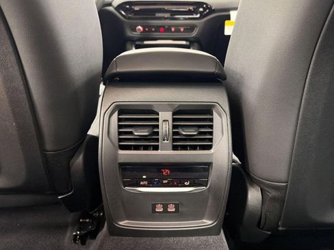 New 2026 BMW 330i xDrive Sedan w/ M Sport Package image 31