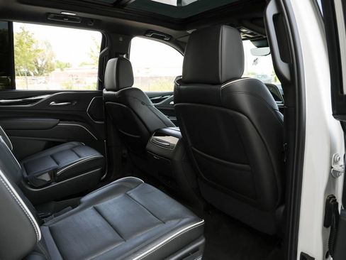 Used 2021 Cadillac Escalade Sport w/ Driver Assist Tech Package AWD/4WD image 23