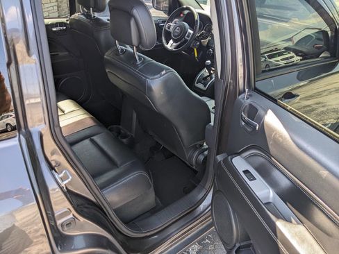 Used 2016 Jeep Compass High Altitude AWD/4WD image 15