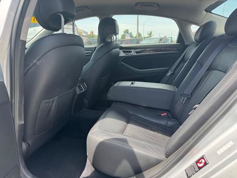 Used 2018 Genesis G80 3.8 RWD image 11