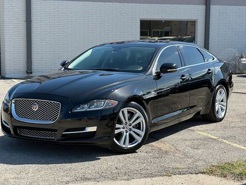 Used 2016 Jaguar XJ L Portfolio RWD image 2