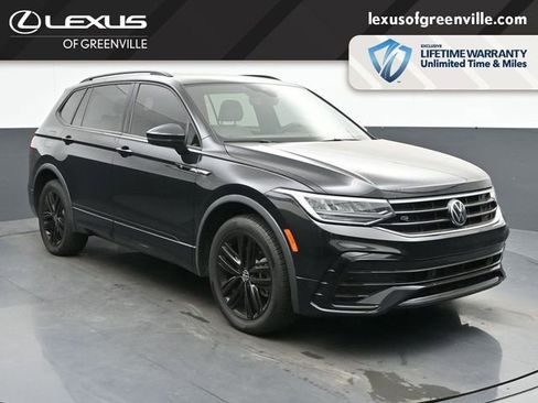 Used 2022 Volkswagen Tiguan SE R-Line FWD image 2