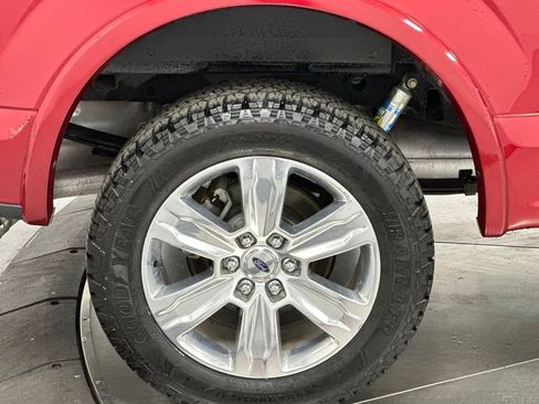 Used 2016 Ford F150 Platinum w/ Equipment Group 701A Luxury image 31