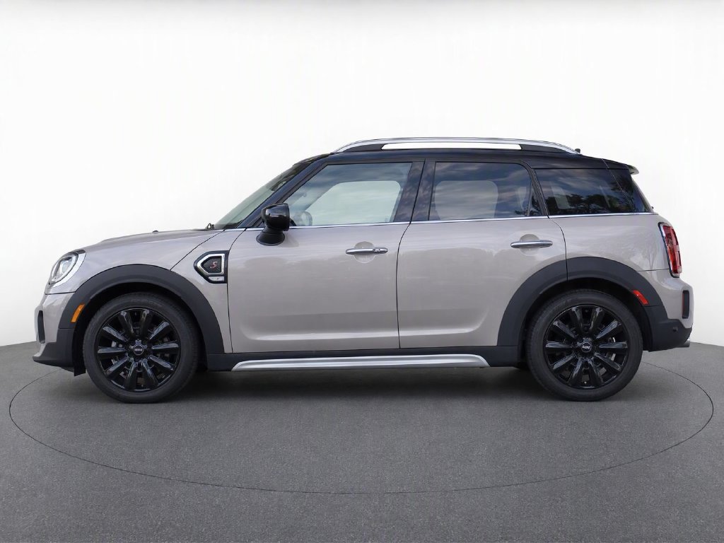 Used 2024 MINI Cooper Countryman S w/ Premium Package FWD image 8