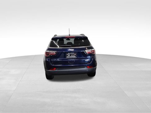 Used 2018 Jeep Compass Latitude FWD image 8