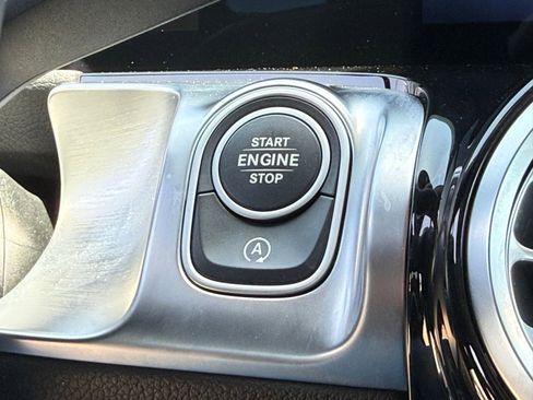 Used 2026 Mercedes-Benz GLB 250 image 39